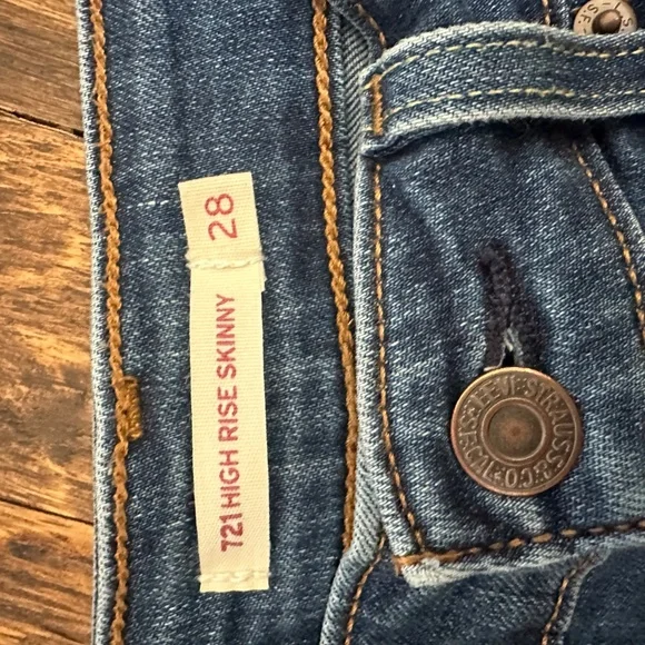 Levis Jeans 721 High Rise Skinny-Size 28 - Picture 4 of 7